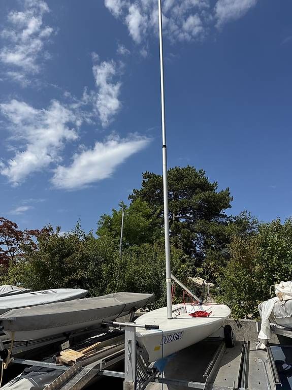Laser Bateaux: Dériveur Laser complet avec sa voile 7m2 et accessoires – D'occasion à Pully par Sousmarinsegeln