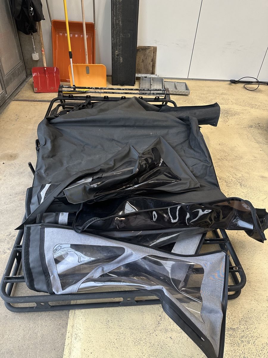 Altro: Softtop Jeep Wrangler JK – Usato da Einsiedeln venduto da Silver.A