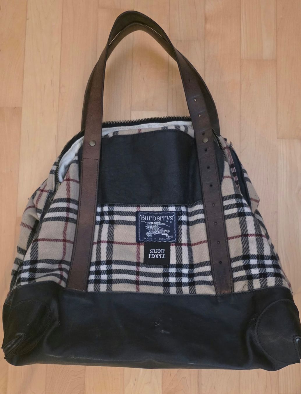 Burberry Taschen für Damen: Burberry weekender – Gebraucht aus Bern von Maximusibussi