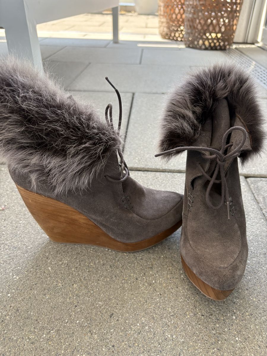 Scarpe da donna: High heels, wildleder, fake fur – Usato da Oetwil a d Limmat venduto da TanjaR79