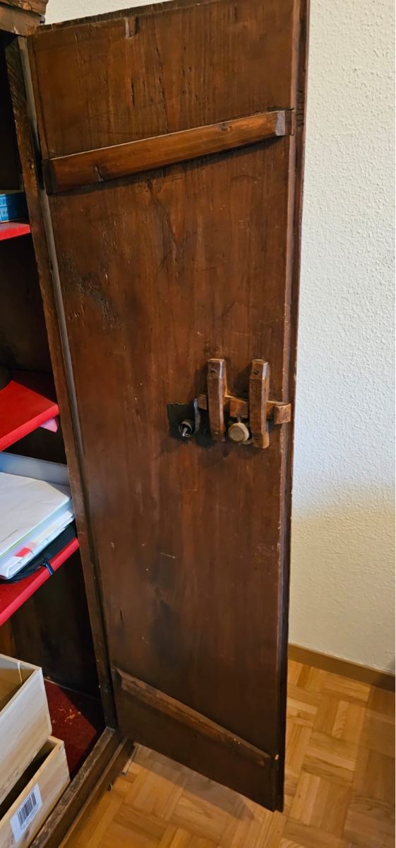 Armadi: Aniker Bündner Schrank – Usato da Wädenswil venduto da khira 4