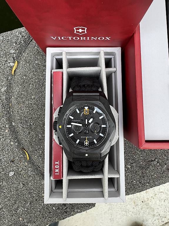 Victorinox Montres: Herren Uhr Viktorinox – Neuf avec emballage d'origine à Biberist par Reto29 2