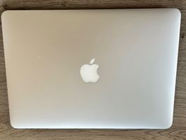 Apple MacBook Air (13", early 2015)