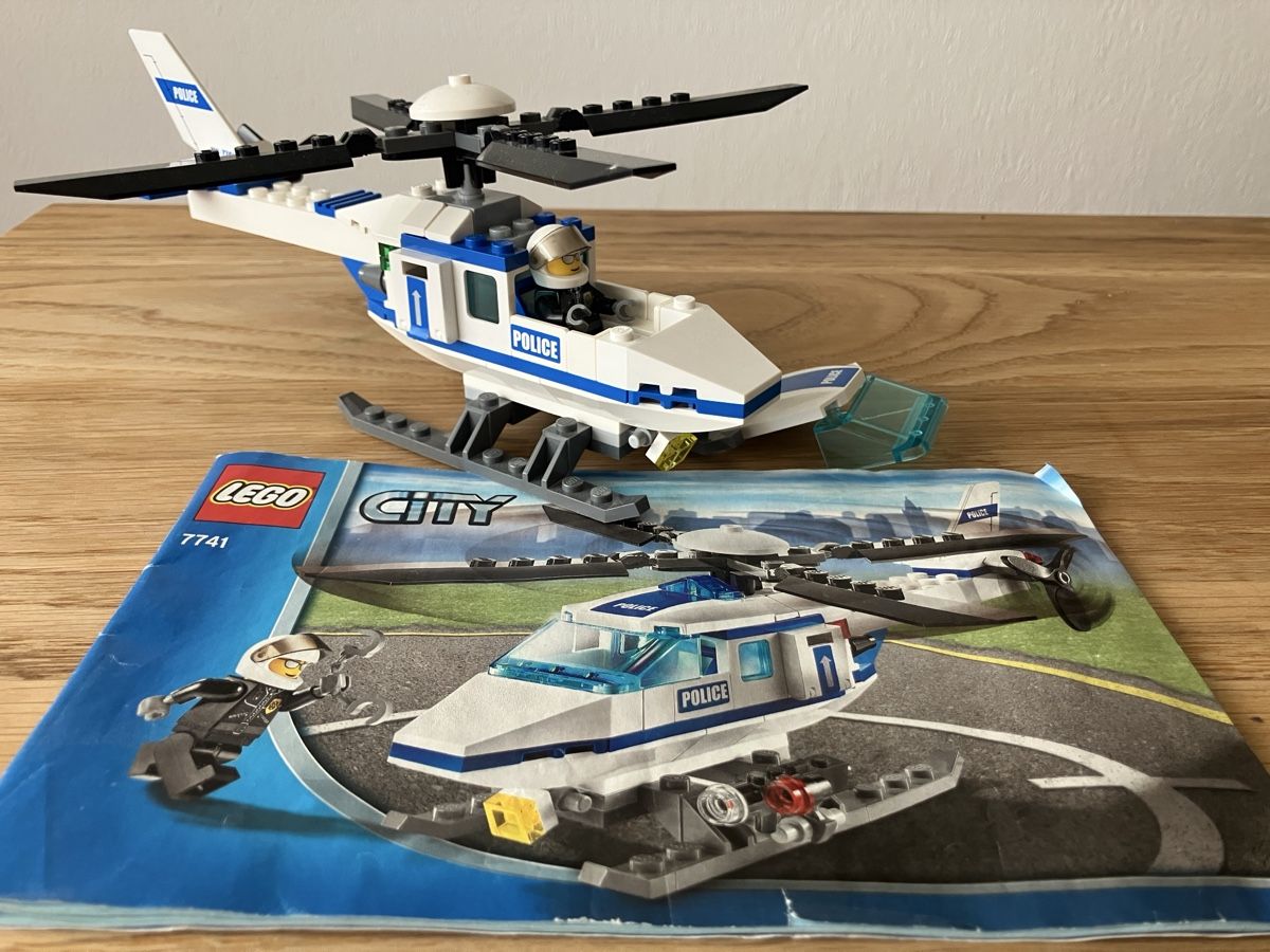 Lego Kit di costruzioni: Lego City Polizeihubschrauber 7741 – Usato da Birmensdorf ZH venduto da Valerushe 1