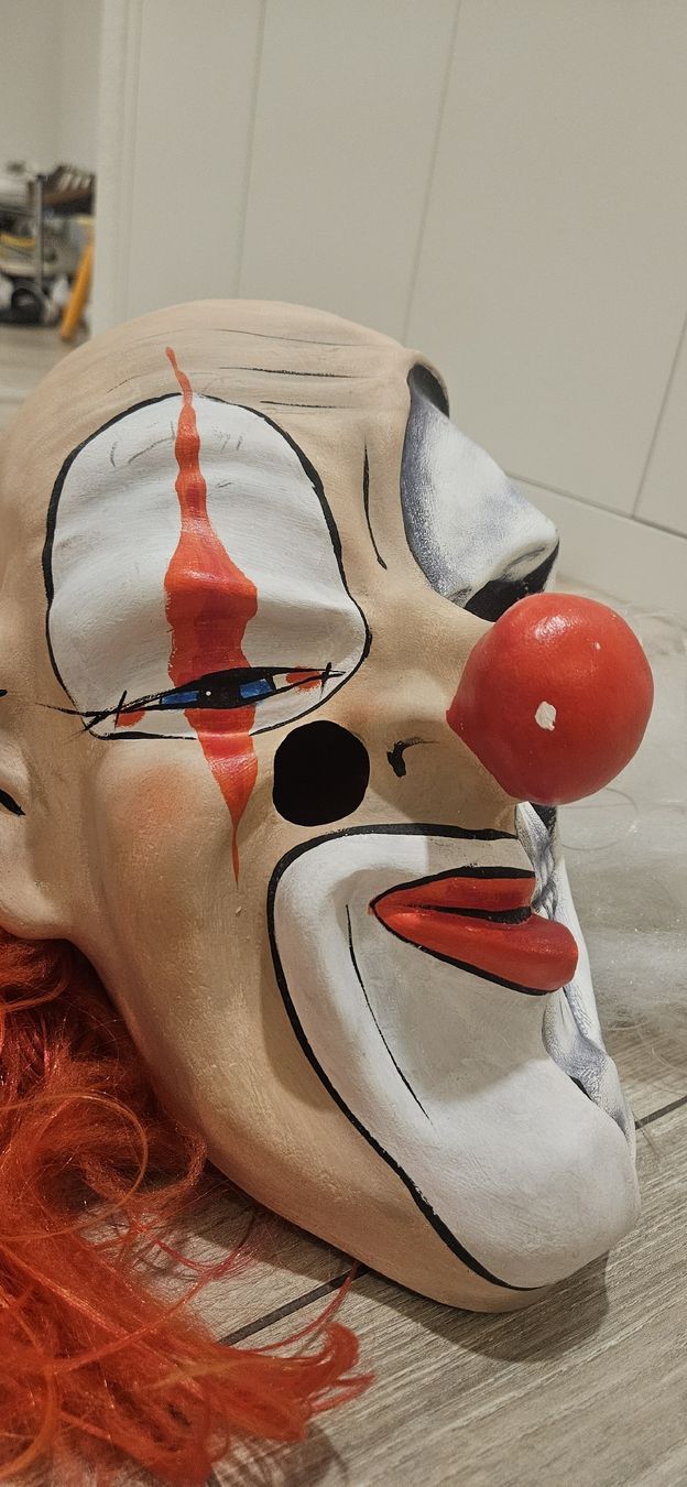 Maschere: Larve Clown Halb-Skelett Halb-Clown – Usato da Zwingen venduto da nad_8s59 1