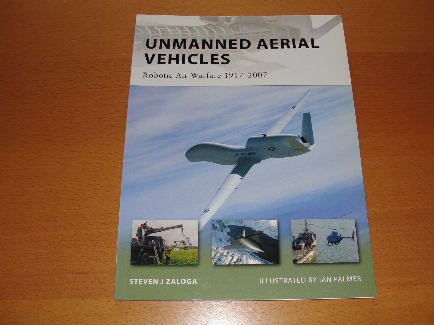 Libri: Buch Osprey: Dohnen, Unmanned Aerial Vehicles – Usato da Birsfelden venduto da Seaknight