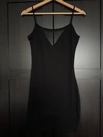 Schwarzes Kleid, Grösse S