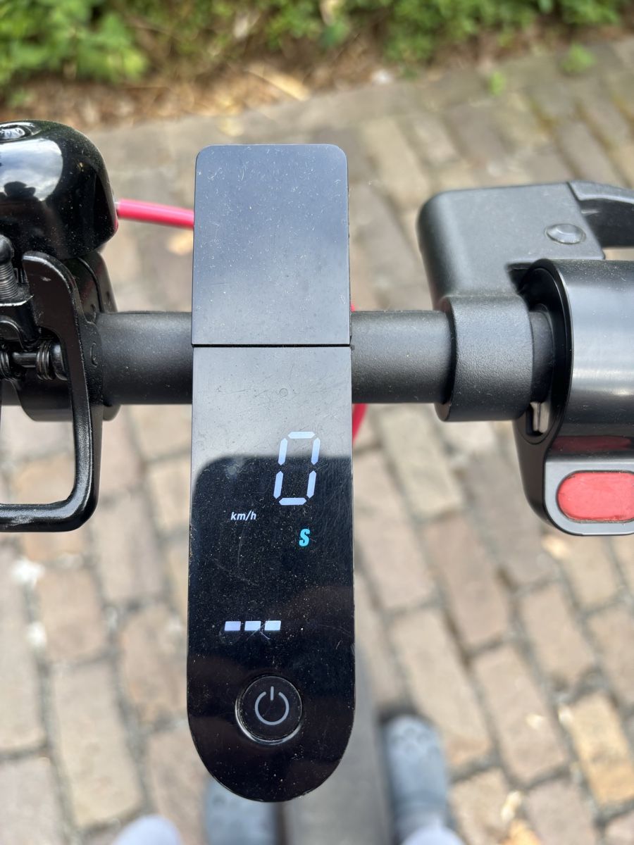 Voiturettes électriques: Xiaomi E-Scooter – D'occasion à Widen par jul_tj2b 3