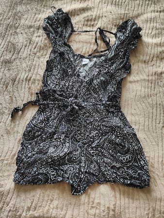 Sommerlicher Playsuit von Zebra, Grösse M, Top Zustand