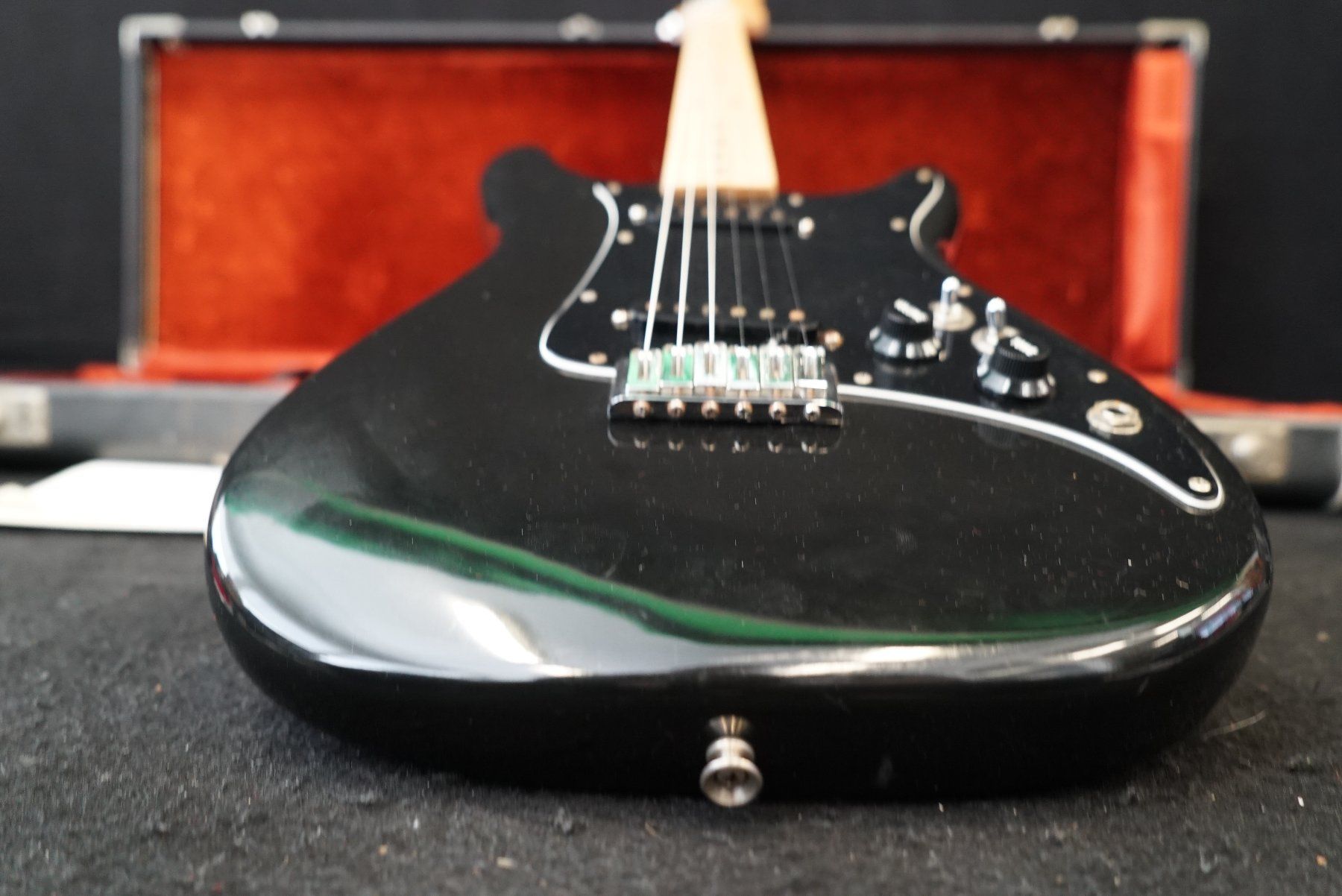 Fender Strumenti musicali: Fender Lead II Black 1980 koffer original – Usato da Ortschwaben venduto da Musictrade 1