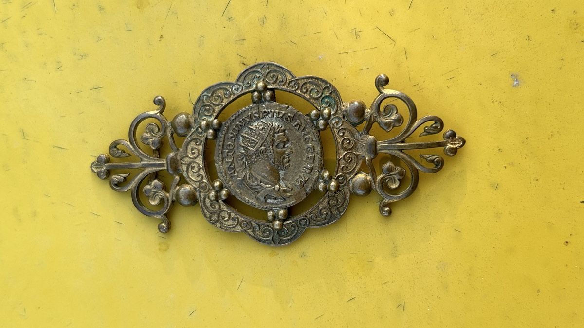 Spille & Fermagli: Brosche mit römischer Münze – Usato da Riedholz venduto da Frettchen63
