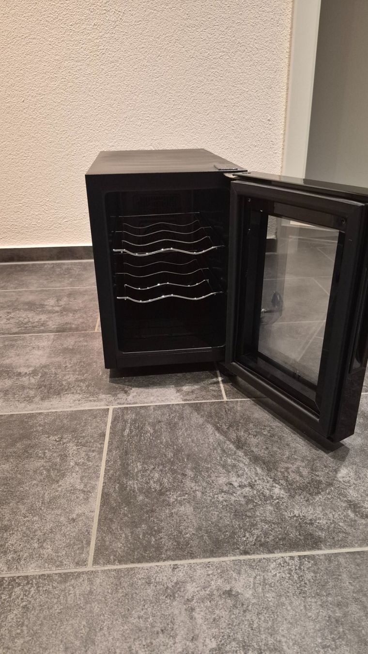 Réfrigérateurs: Weinkühlschrank – D'occasion à Oberneunforn par meku2 1