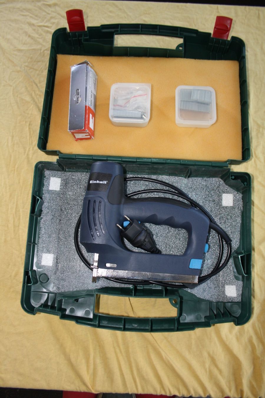 Einhell Tutti gli attrezzi: Einhell BT-EN 30 E elektrischer Tacker – Usato da Niederdorf venduto da Shophop