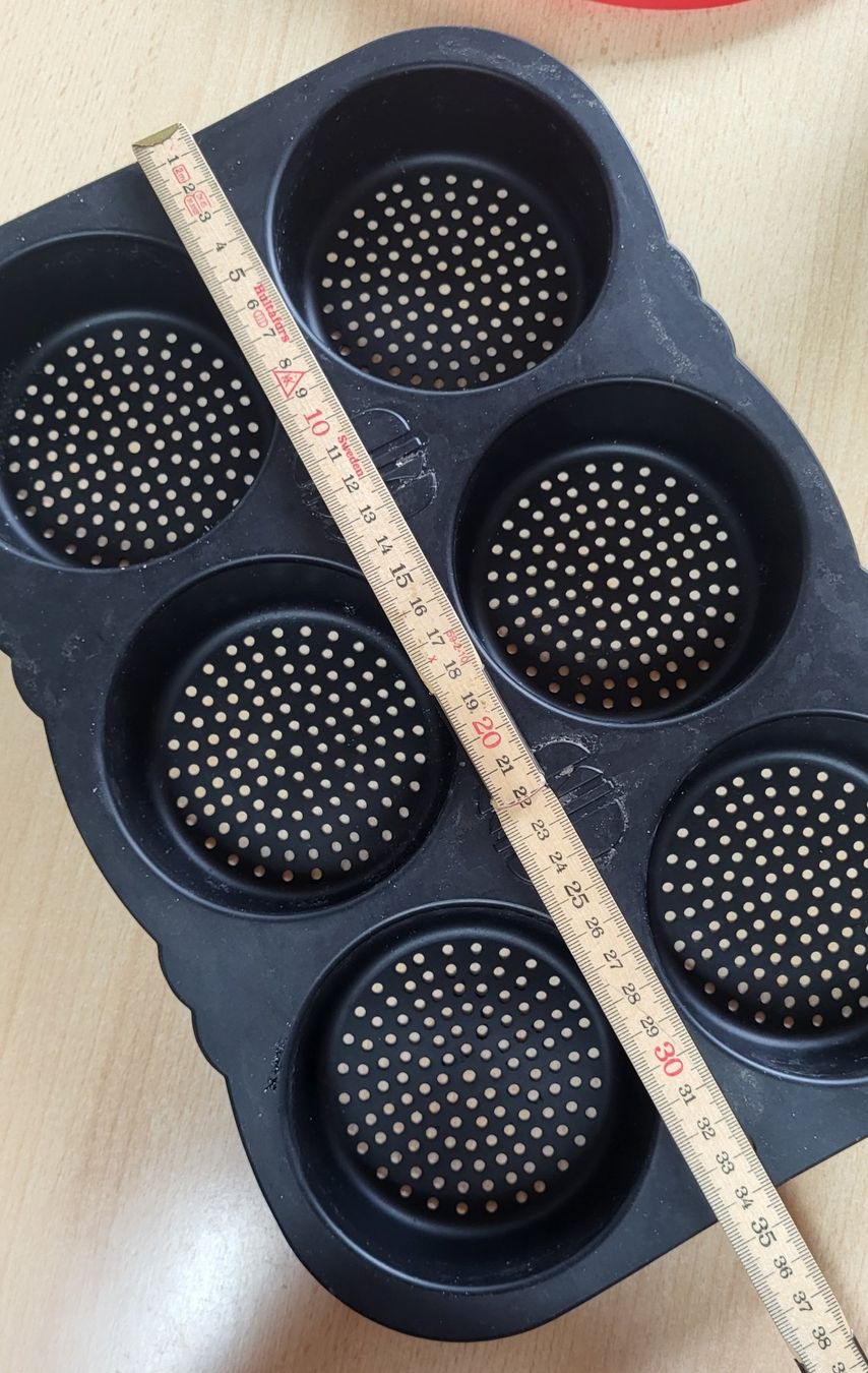 Teglie da forno: Moule en silicone noir – Nuovo (secondo la descrizione) da Fribourg venduto da VictoriaShop7 2