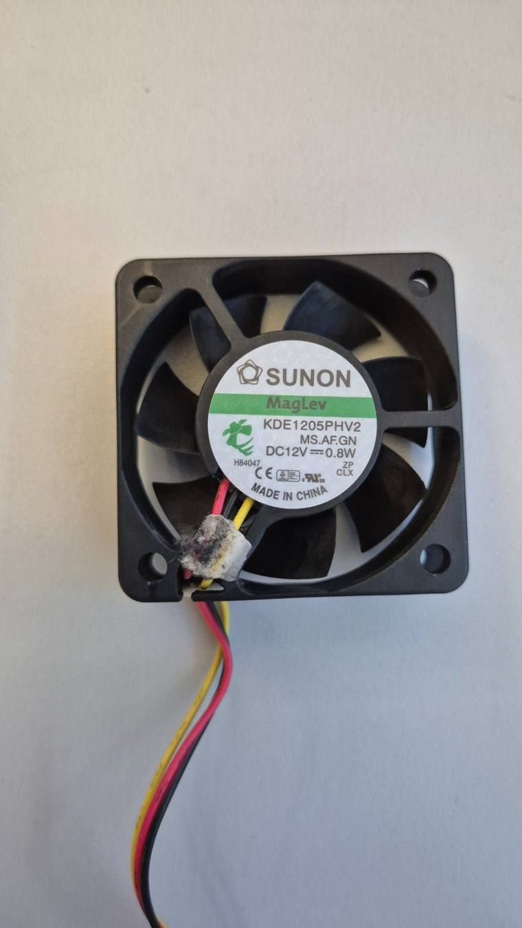 Componenti elettronici: Sunon DC 12V Fan 0.8W – Usato da Büron venduto da Restposte 1