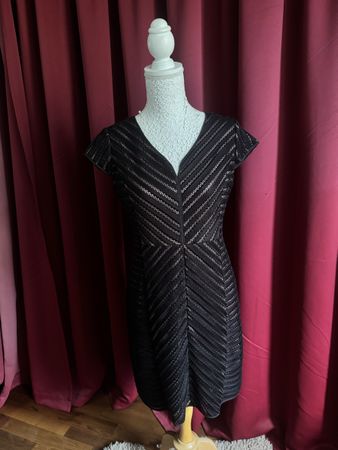 comma, Spitzenkleid 20er-Stil Gr. 36 Schwarz/Nude