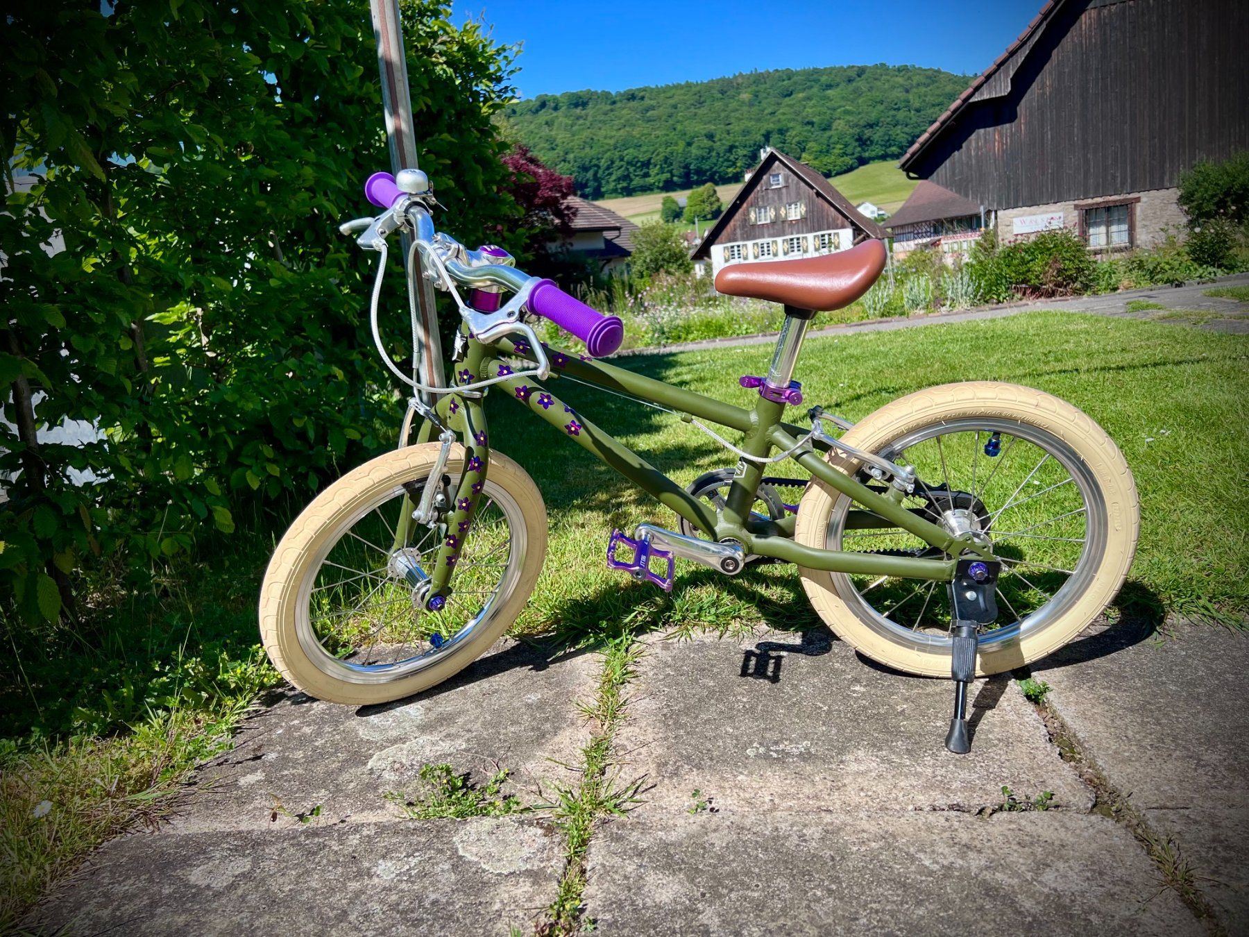 Siech Biciclette: Siech Junior 16 Army Green, purple customized – Usato da Niederweningen venduto da Kuti 1