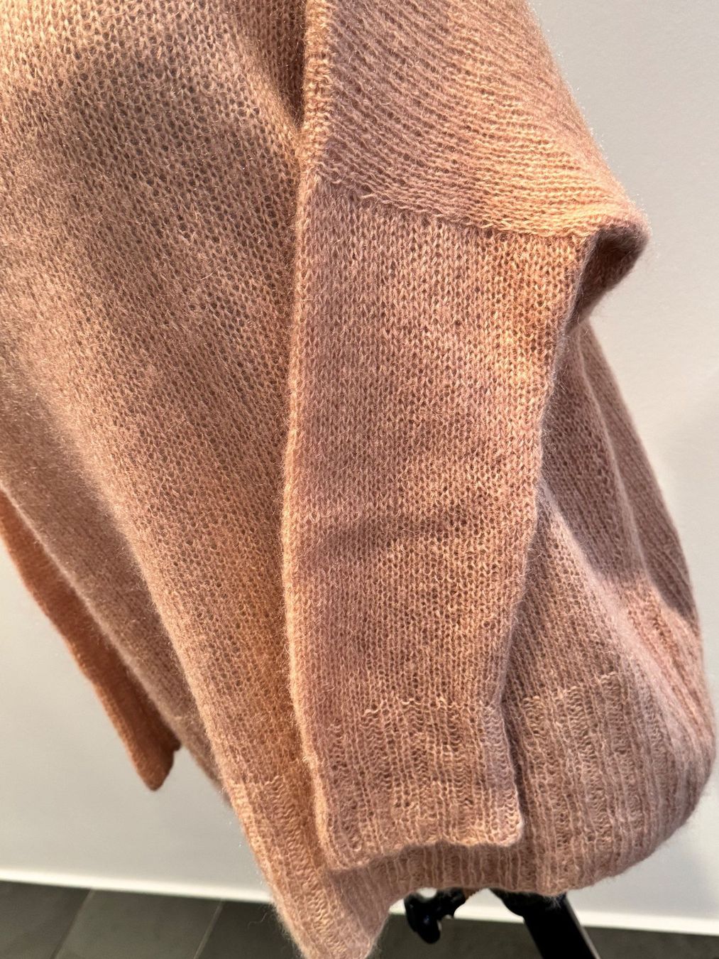 Maglioni & Felpe: Handgestrickter Longpullover aus Mohair/Seide – Nuovo (secondo la descrizione) da neerach venduto da Ywonder 2