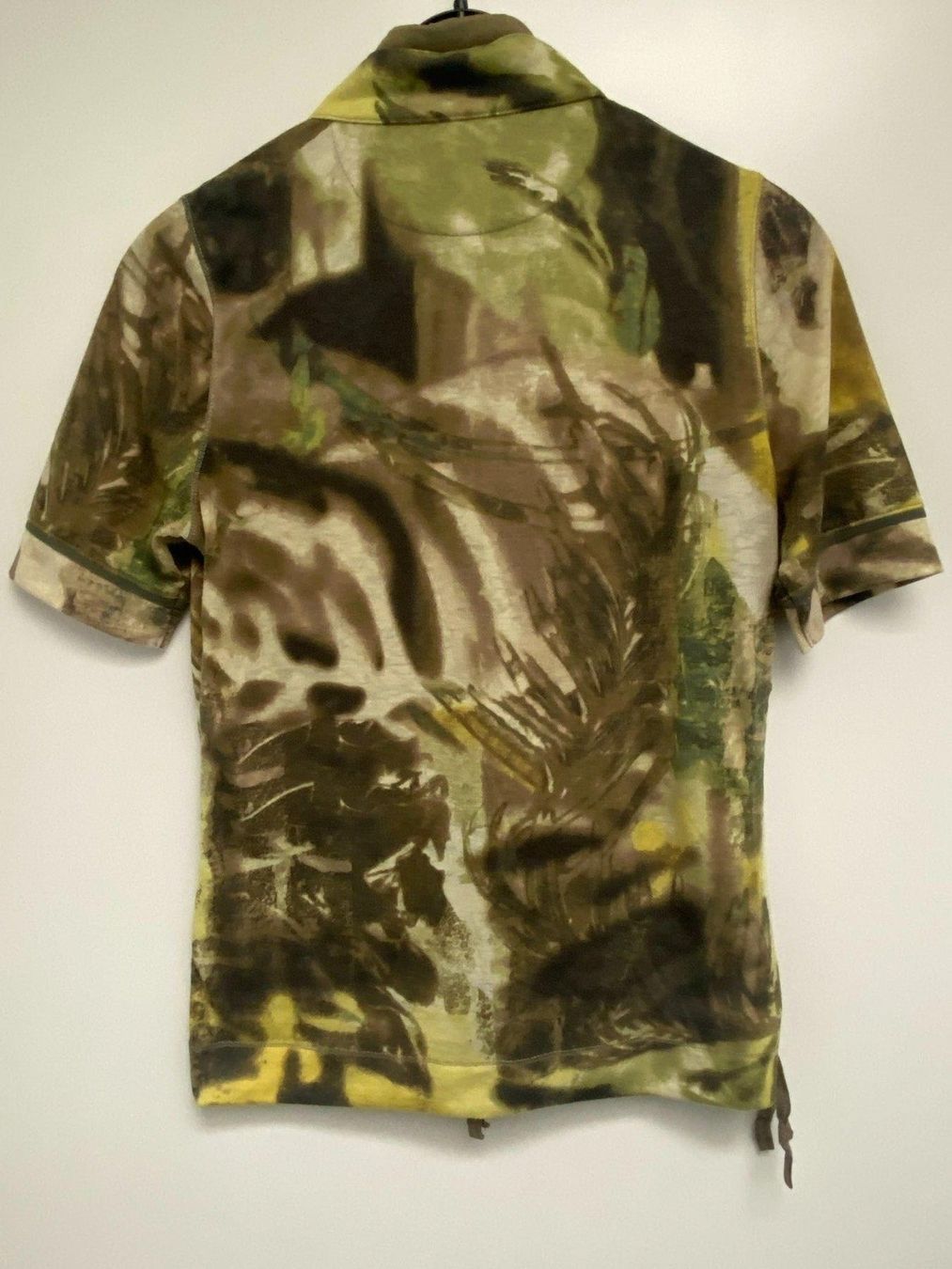 Luisa Cerano T-shirt: Luisa Cerano Shirt – Usato da Wettingen venduto da gab_h257 2