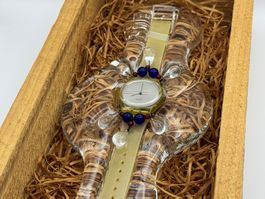 Swatch Uhr in Glas Skulptur Unikat