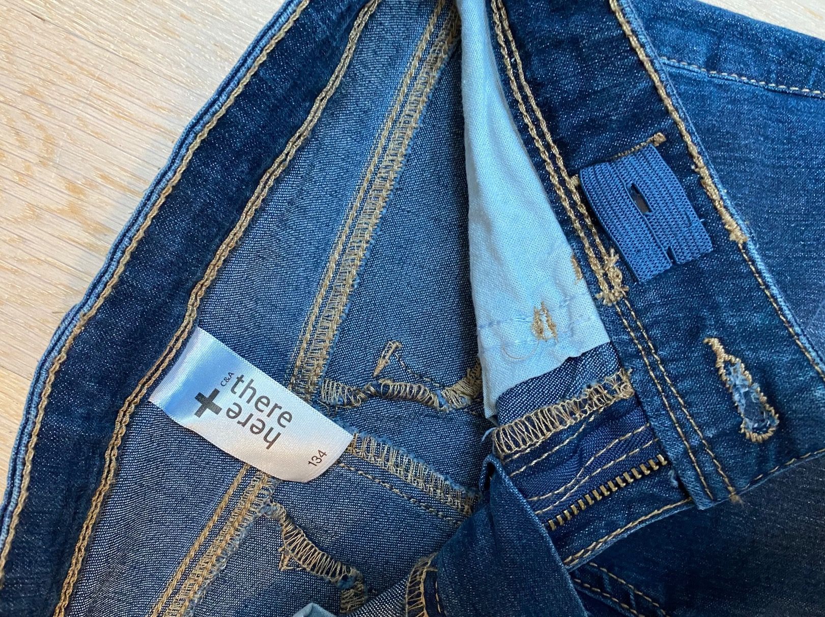 Hosen: C&A Jeans Hose Junge 134 – Gebraucht aus Muri AG von Mkikus 2