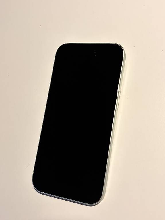 Apple Telefoni cellulari / Smartphones: iPhone 15 – Usato da Wädenswil venduto da sailaway77 2