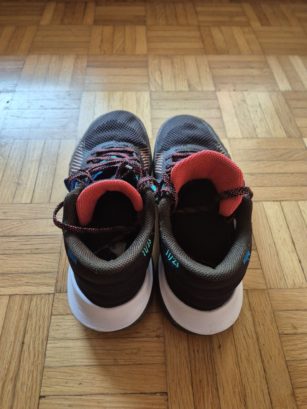 Herrenschuhe: Nike Kyrie Flytrap 5 Gr. 39 – Gebraucht aus Luzern von nnamfuak 2