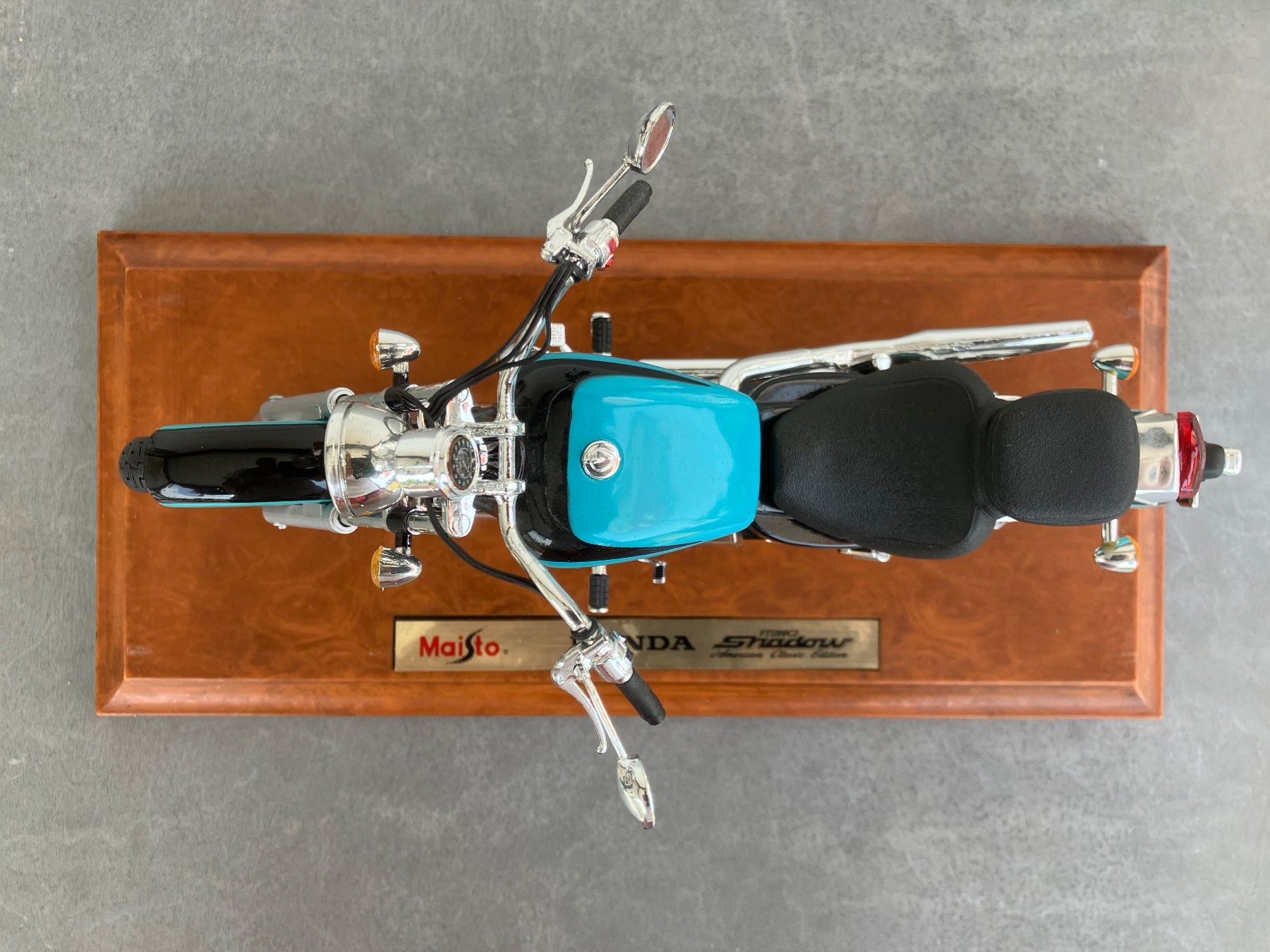 Maisto Modellbausätze & Standmodelle: Moto Honda Shadow VT1100C2 – Gebraucht aus Delémont von claudi57 4