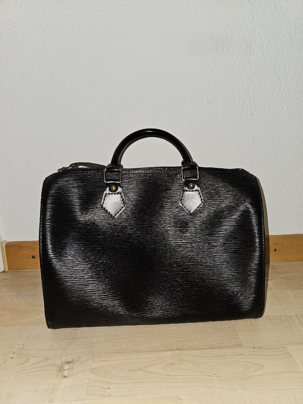 Louis Vuitton Borse: Louis Vuitton Speedy 30 Epi Leder Schwarz – Usato da Berikon venduto da Cayaka