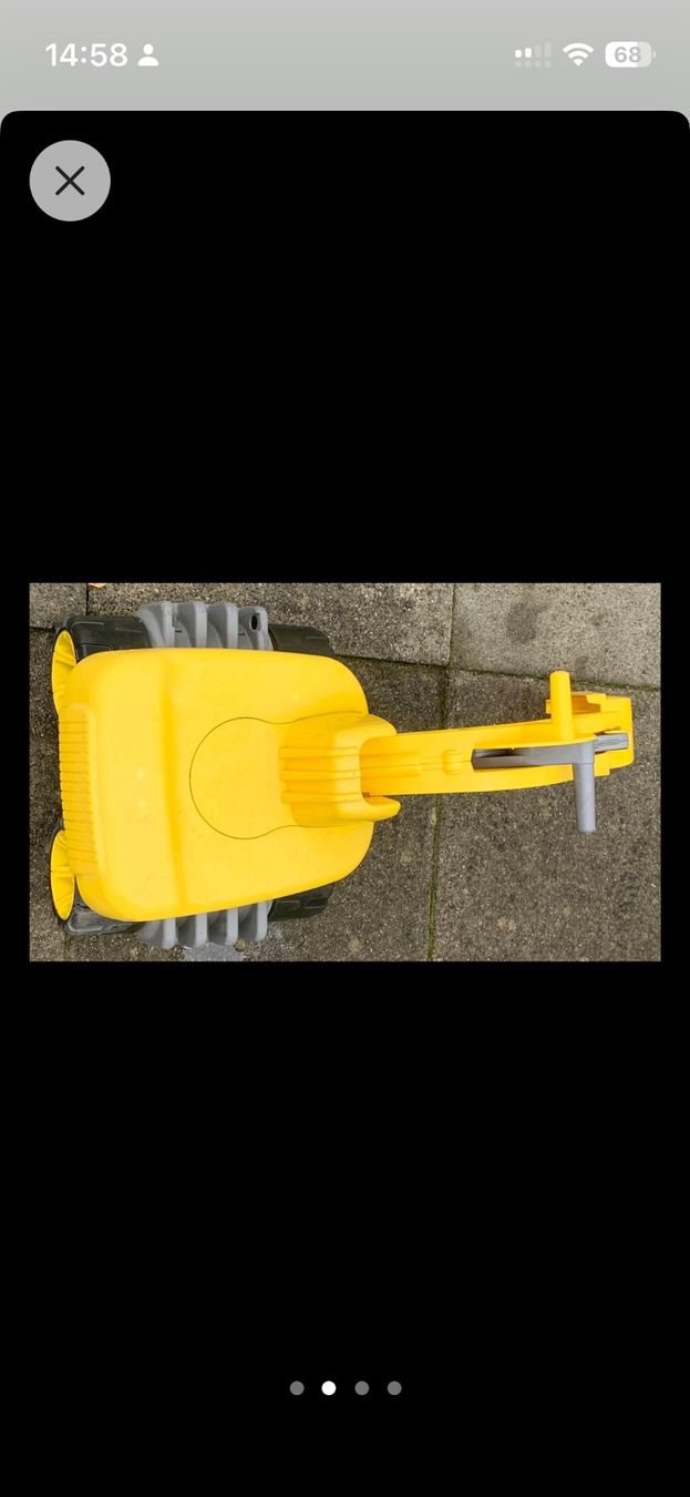Big Giocattoli: BIG Power Worker Maxi Digger – Usato da Pfäffikon ZH venduto da 45v_8w27 2