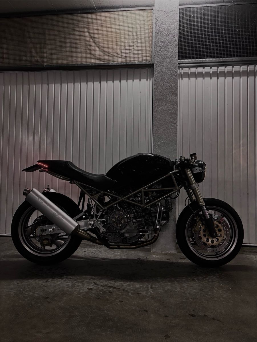 Ducati Strada: Ducati Monster 900 café racer 33kw – Usato da Morges venduto da drissou 2