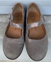 Superbes ballerines MÉPHISTO cuir doré bride velcro n.38.5