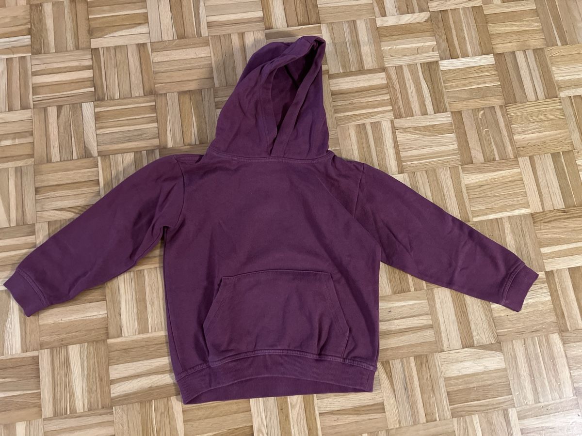Pulls et sweat-shirts: Hoodie, Grösse 122/128 – D'occasion à Zuchwil par Commander0 1