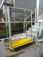 Hochwertige Alu-Vitrine / Messe- / Standvitrine beleuchtet