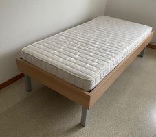 Bett 90x190 wie neu!