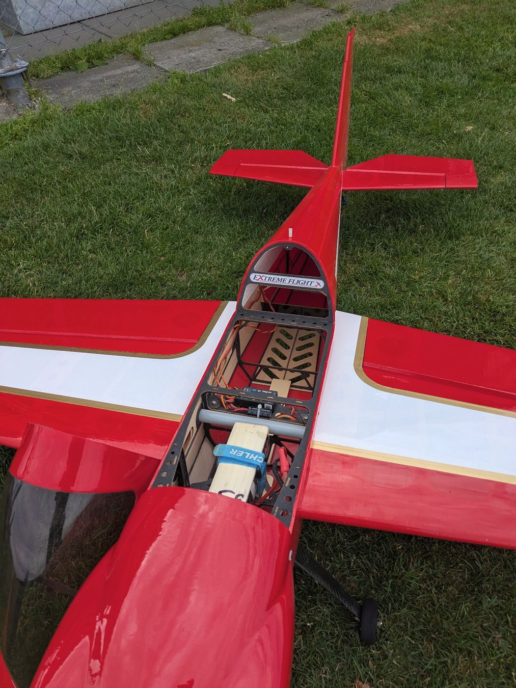 RC Kits de montage: Extremeflight Laser 60" rot weiss – D'occasion à Diepoldsau par Joerg47 4