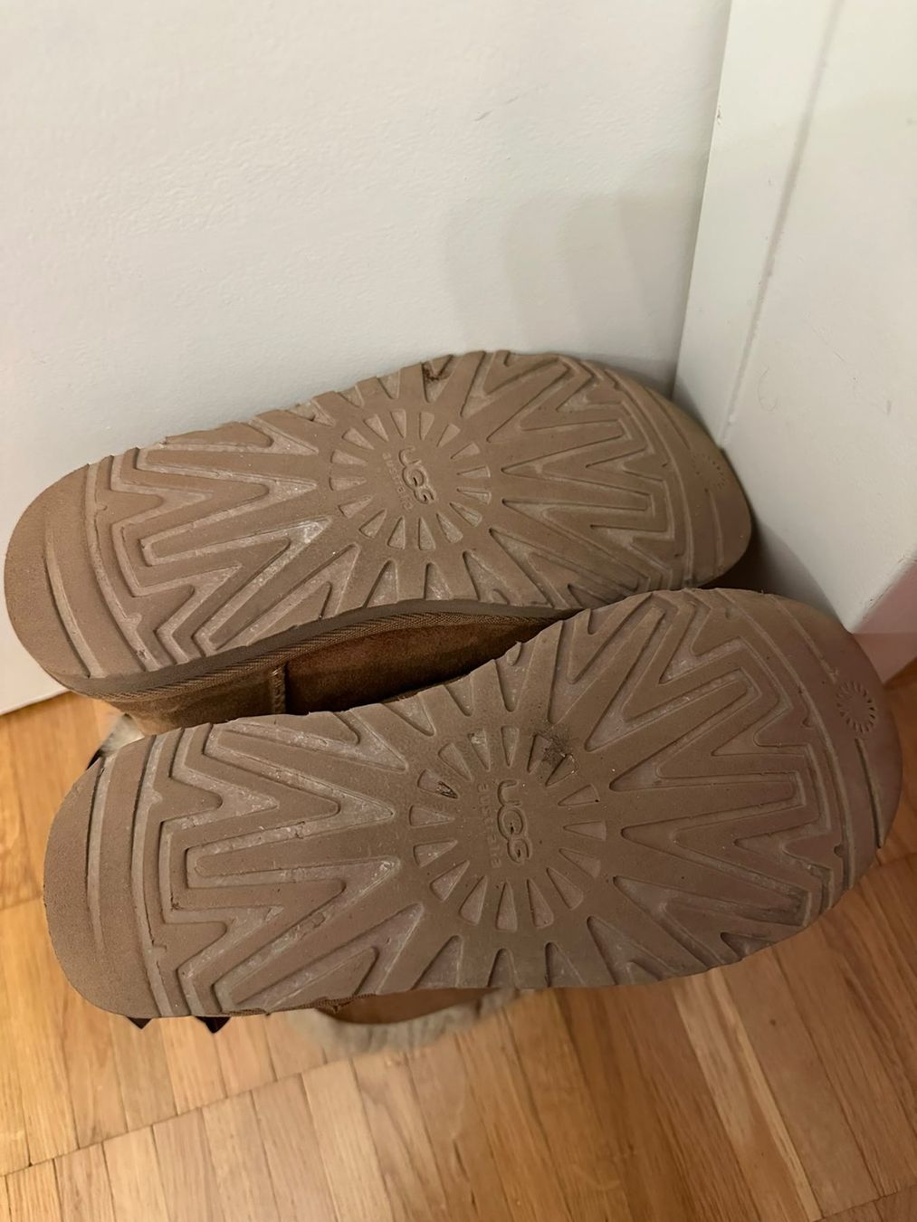 Ugg Scarpe da donna: UGG Schuhe – Usato da Jona venduto da Alicia96 2