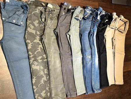 Hosen Paket 122-128 sehr guten Zustand