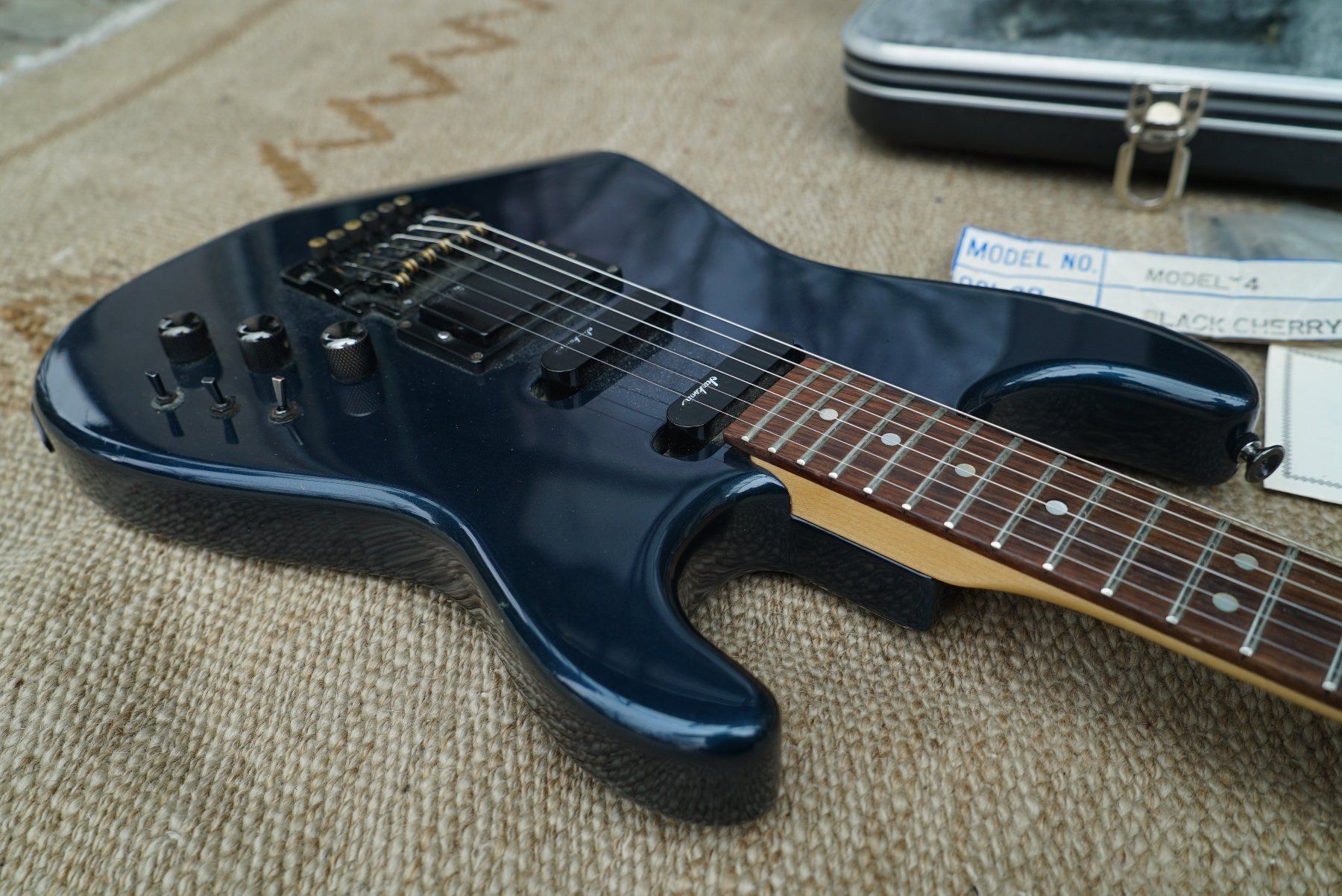 Charvel Model4 Kahler USA J-200 J-50ジャンク Charvel Model4 Kahler