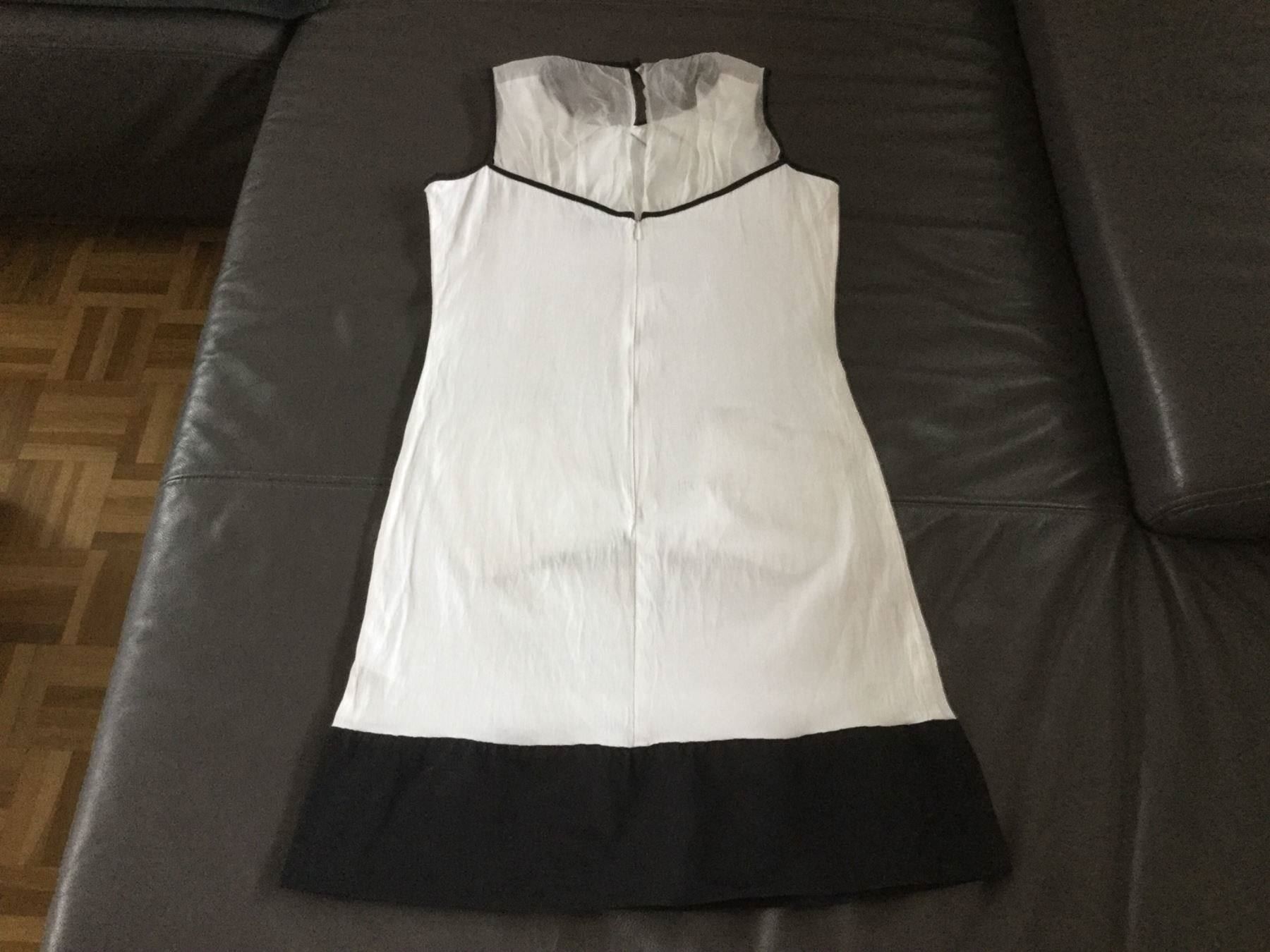 Twinset Kleider & Röcke: elegantes Kleid weiss/schwarz – Gebraucht aus Horw von Benny017 1