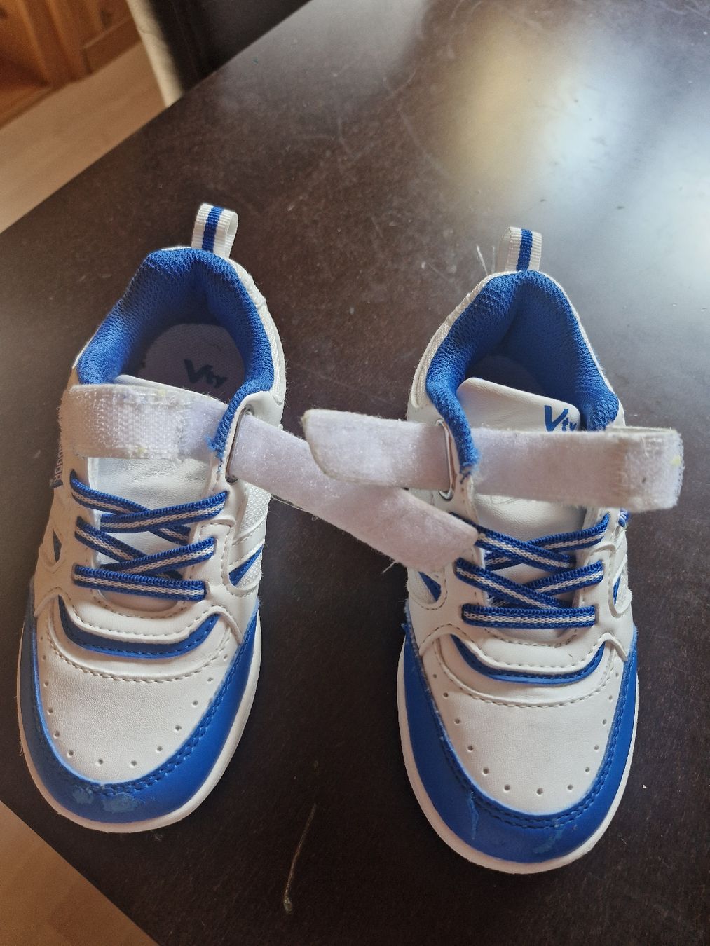 Scarpe per ragazzi: Turnschuhe Gr.28 – Usato da Disentis/Mustér venduto da epa_862v 5