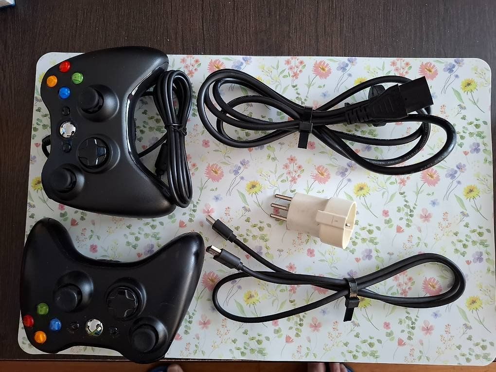 Microsoft Konsolen: Xbox 360/2 Controller/Zubehör/Game – Gebraucht aus Basel von mgn_ft72 2