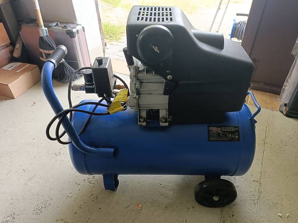 Compressori: Mobiler Luftkompressor / Kompressor mit Drucktank – Usato da Steckborn venduto da AusbilderLoretzGmbH