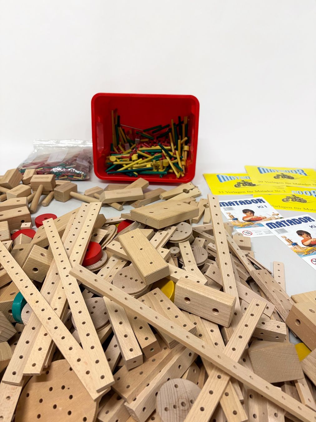 Spielzeuge: Matador Spielzeug Holz – Gebraucht aus Neuenkirch von Gluecks.Kauf