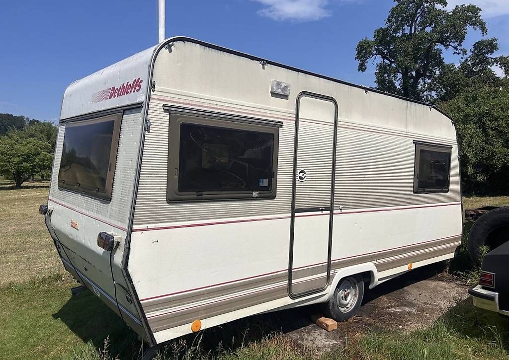 Camping Fahrzeuge: Wohnwagen – Gebraucht aus Hittnau von cla_8skq