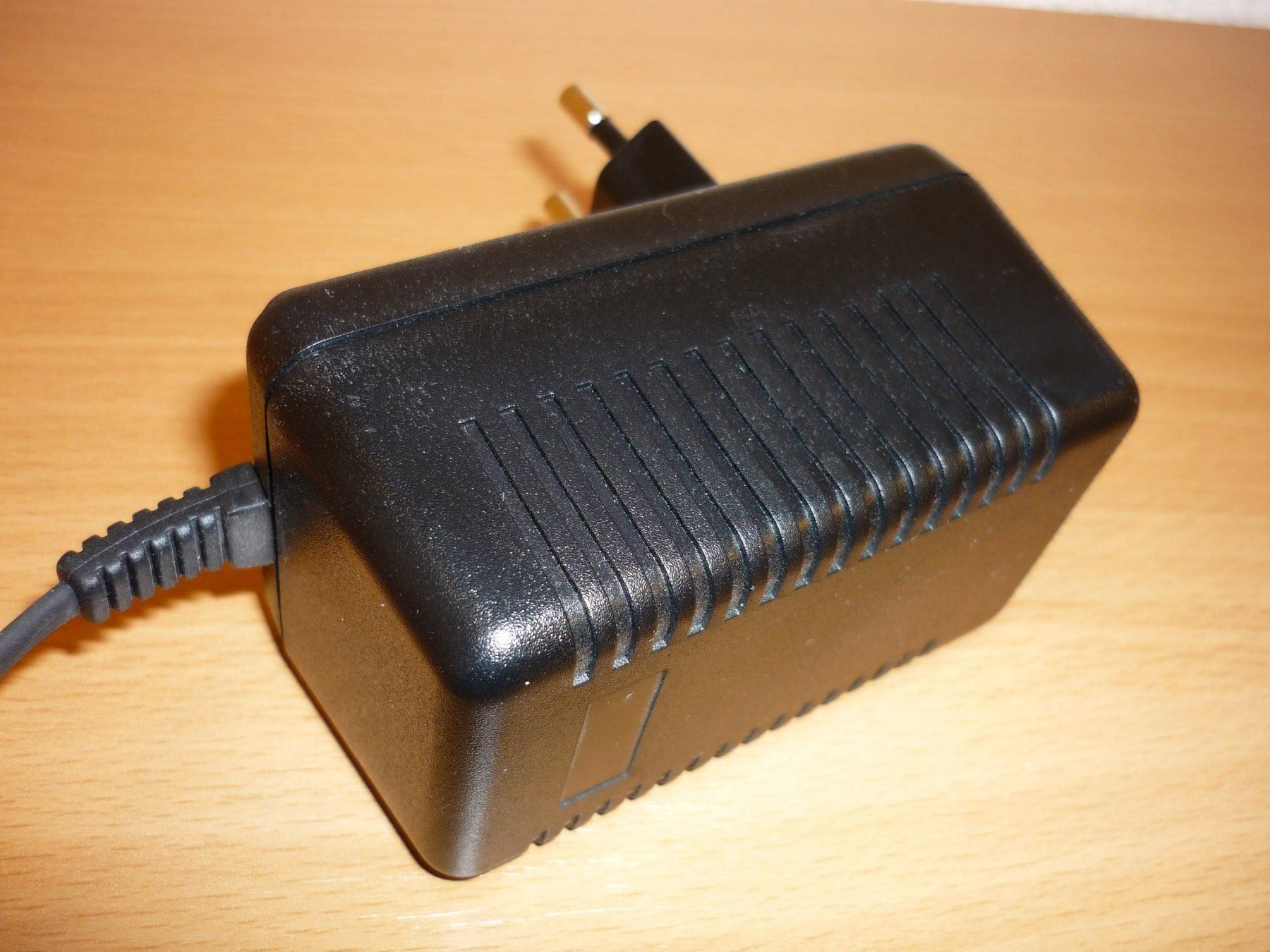 Laufwerke & Adapter: Adapter AC/DC für Bastler – Gebraucht aus Jonschwil von bsn_p8dl 3