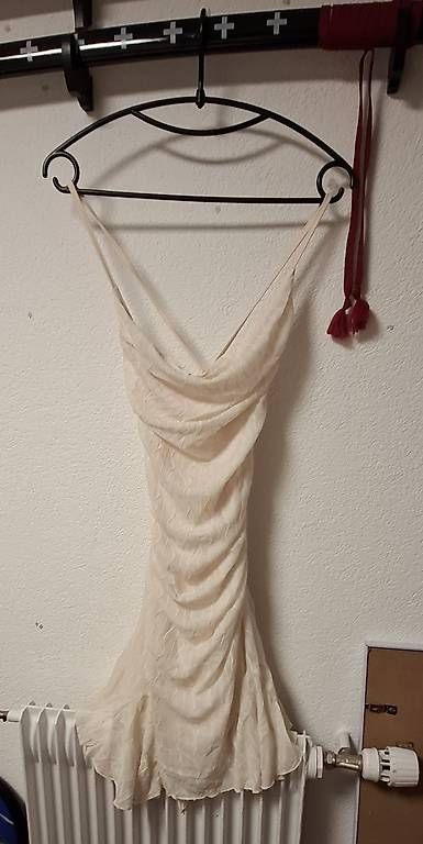 Robes: Robe neuves – Neuf avec emballage d'origine à Martigny par Pict6