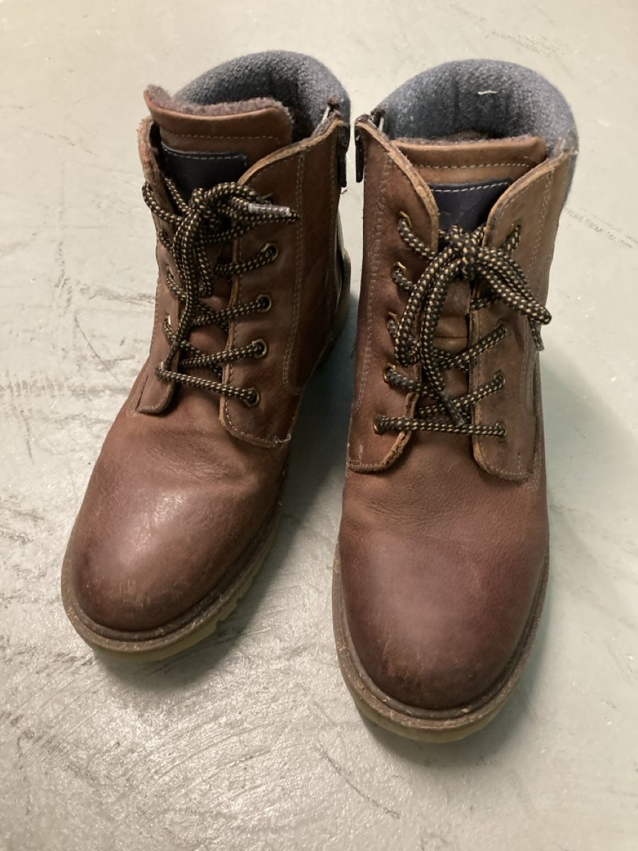 Scarpe per ragazzi: Herbstschuhe Gr. 38 – Usato da Uttigen venduto da daeni_83 1