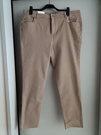 C&A Jeans, Grösse 48, Slim Leg, High Rise, Neu mit Etikett