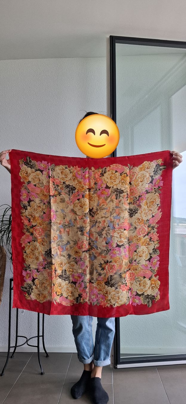 Foulard & Sciarpe: Seidentuch/ Schal Blumenmuster  – Usato da Mellingen venduto da lathei